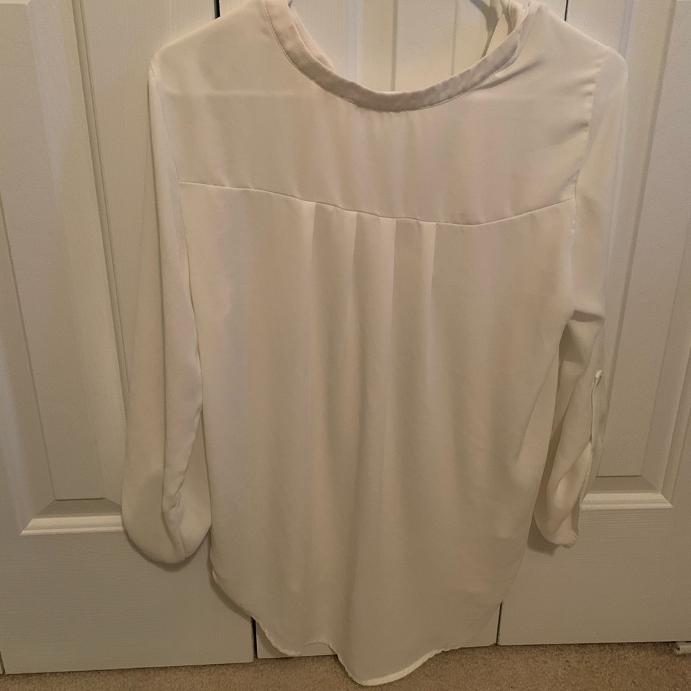 blouse - Picture 2 of 3